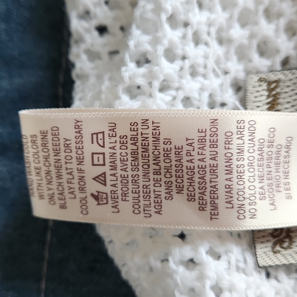 Tommy Bahama white loosely woven hooded sweater, size small - Picture 6 of 6